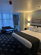 Shores Holiday Apartments