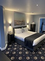 Shores Holiday Apartments