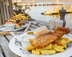 Lakeside Hotel & Spa