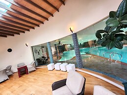 Lakeside Hotel & Spa