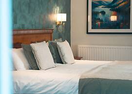Lakeside Hotel & Spa