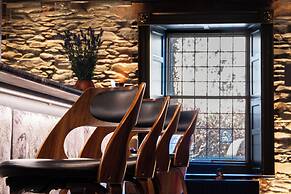 Lakeside Hotel & Spa