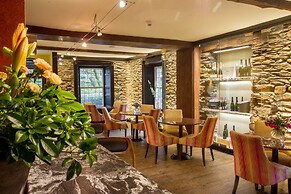 Lakeside Hotel & Spa