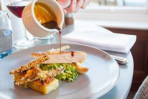 Lakeside Hotel & Spa