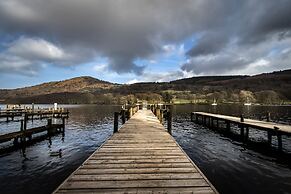 Lakeside Hotel & Spa