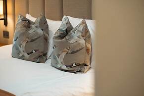 Lakeside Hotel & Spa