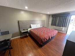 Economy Inn - Near National Orange Show Events Center