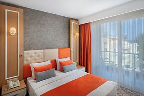 Golden Orange Hotel
