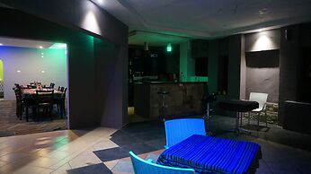 Tasha Lodge and Tours