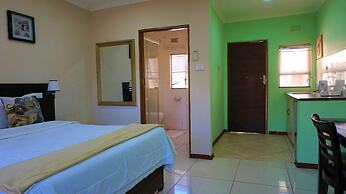 Tasha Lodge and Tours