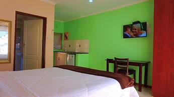 Tasha Lodge and Tours