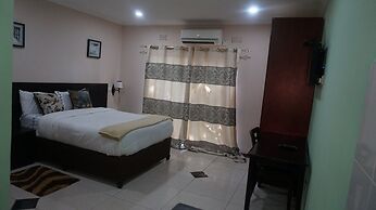 Tasha Lodge and Tours