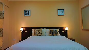 Tasha Lodge and Tours