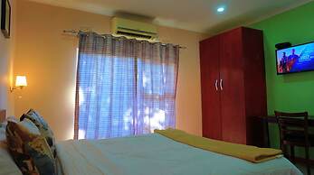 Tasha Lodge and Tours