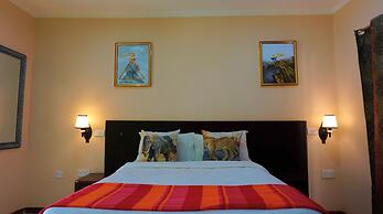 Tasha Lodge and Tours