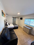 Childers Oasis Motel