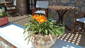 Camelot Royal Beds by Estia