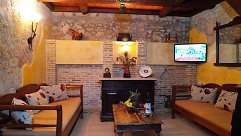 Camelot Royal Beds by Estia