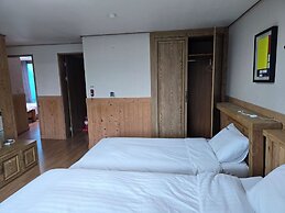 Cheonjiyeon Hotel