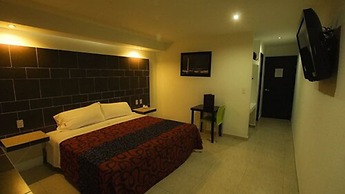 First Inn Hotel & Business