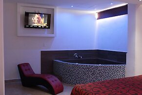 First Inn Hotel & Business