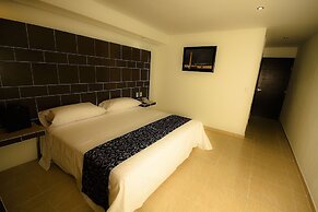 First Inn Hotel & Business