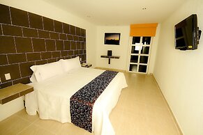 First Inn Hotel & Business