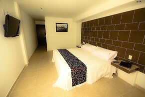 First Inn Hotel & Business