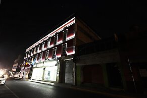 First Inn Hotel & Business