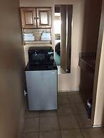 Going-To-The-Sun Inn & Suites