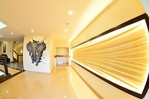 Best Western Premier Garden Hotel Entebbe