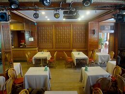 Baiyoke Chalet Hotel