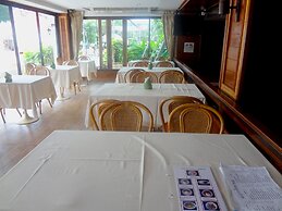 Baiyoke Chalet Hotel