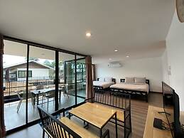 Riverside Hill Resort & Restaurant