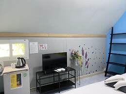 Riverside Hill Resort & Restaurant