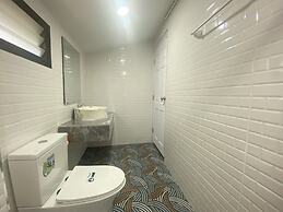 Riverside Hill Resort & Restaurant