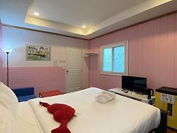 Riverside Hill Resort & Restaurant