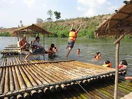 Riverside Hill Resort & Restaurant