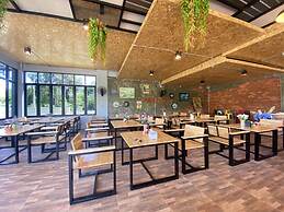 Riverside Hill Resort & Restaurant