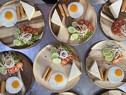 Riverside Hill Resort & Restaurant