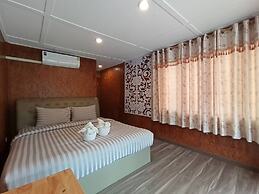 Riverside Hill Resort & Restaurant