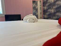 Riverside Hill Resort & Restaurant