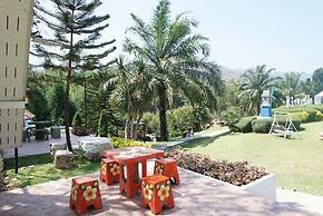 Riverside Hill Resort & Restaurant