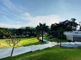 Riverside Hill Resort & Restaurant