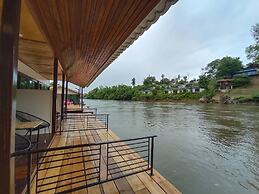 Riverside Hill Resort & Restaurant