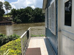 Riverside Hill Resort & Restaurant