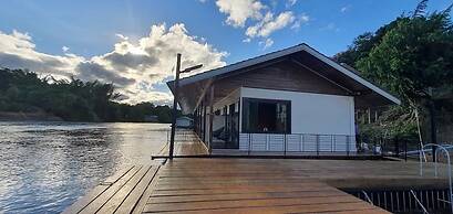 Riverside Hill Resort & Restaurant