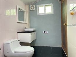 Riverside Hill Resort & Restaurant