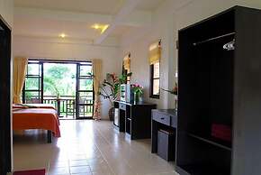 Khaolak Palm Hill Resort