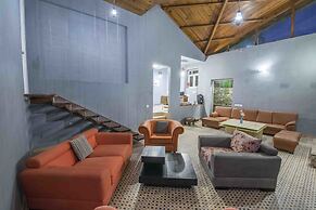 Seclude Ramgarh, Cliff's Edge